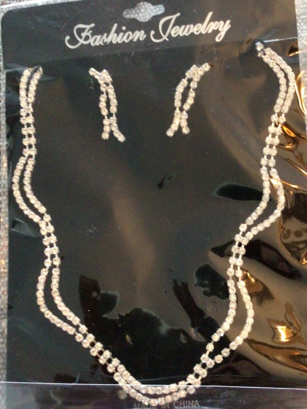 New in package rhinestone jewelry earring and necklace set